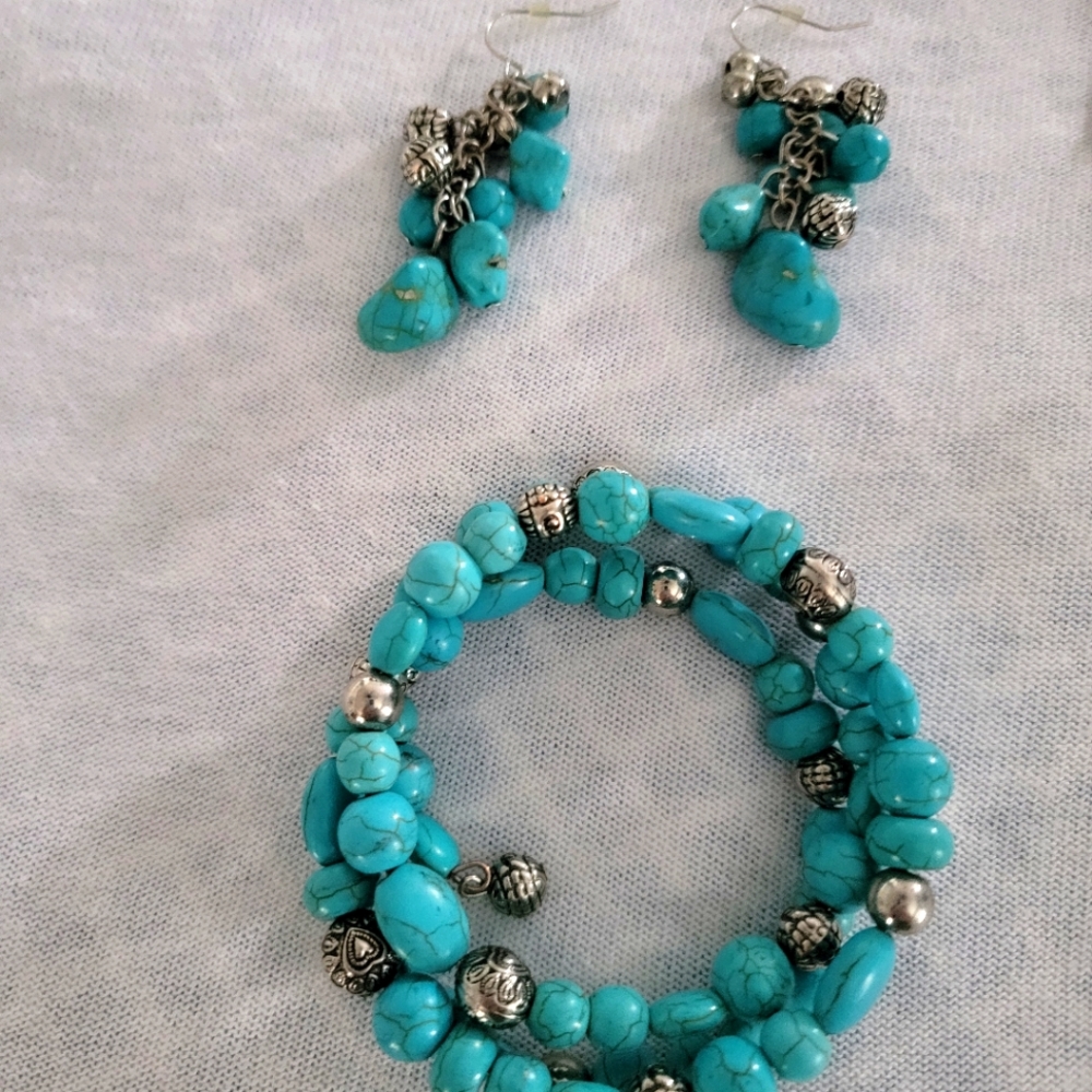 Turquoise bracelet and earrings
